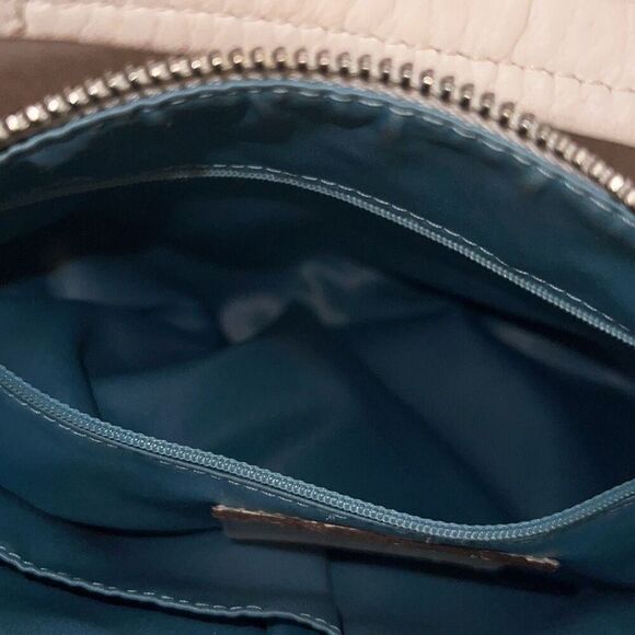 Coach white weave shoulder bag with crossbody strap - Picture 6 of 16